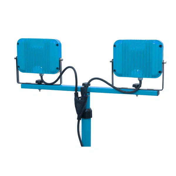 Prenosni-LED-reflektor-na-stalku-2x50W-1-1